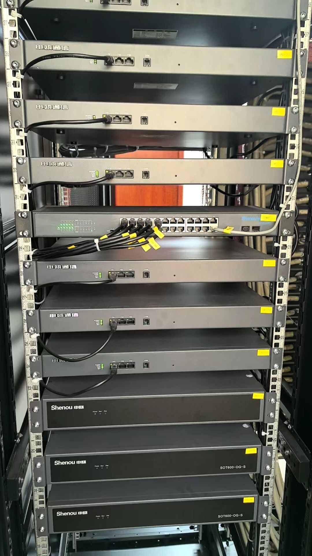 1757487287946705.jpg 軟交換設(shè)備.jpg